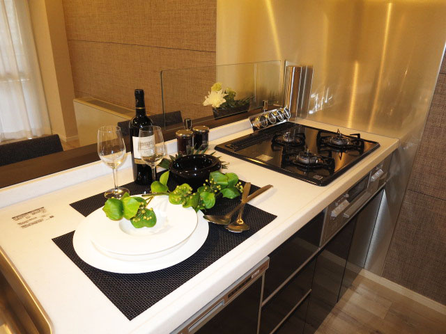 代官山マンション　カウンター付のキッチン105