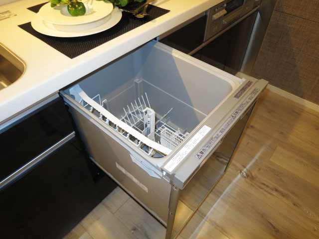 代官山マンション　ビルトインタイプの食器洗浄機105