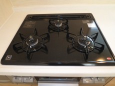 バロール代々木　窓があり明るいキッチン