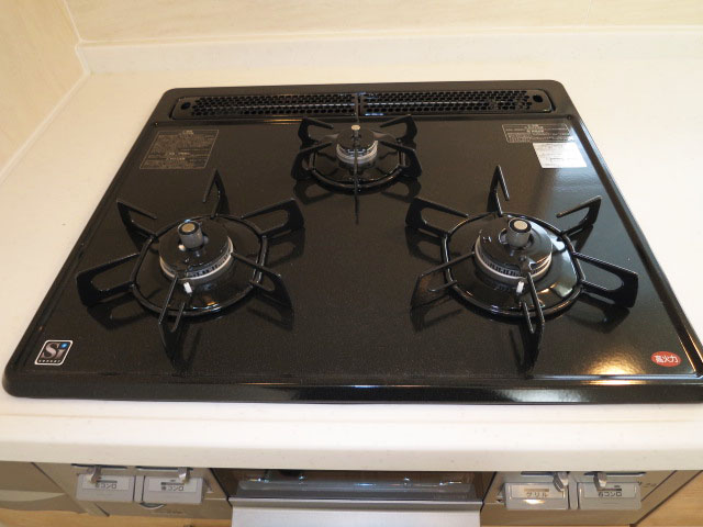 バロール代々木　窓があり明るいキッチン