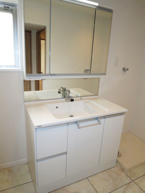 バロール代々木　広々とした洗面室