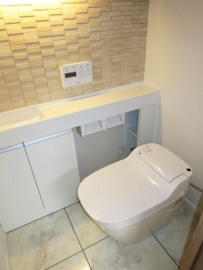 バロール代々木　ウォシュレット付のトイレ