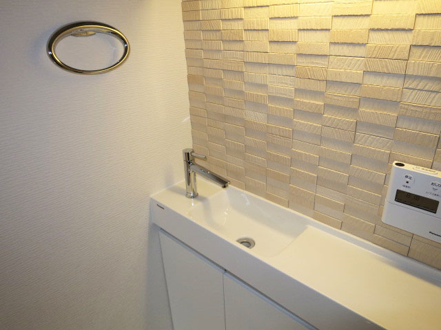 バロール代々木　トイレのカウンター＆手洗いボウル