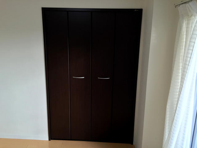 東中野マンション　洋室約4.8帖収納