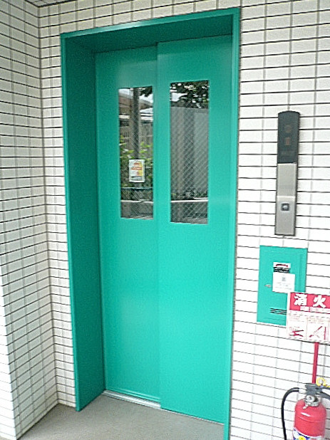 セーナ世田谷公園　エレベーター