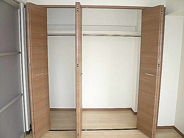 洋室6帖　クローゼット