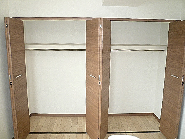 洋室6.4帖　クローゼット