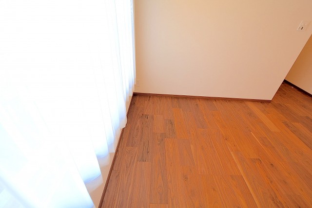 八雲ハイツ２F2 洋室１