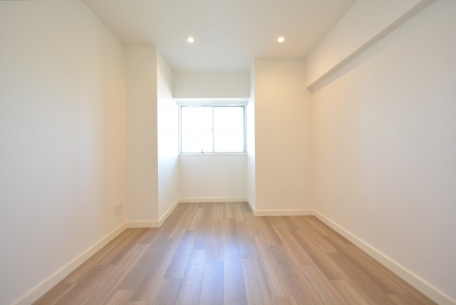 ドルフ目黒 洋室1