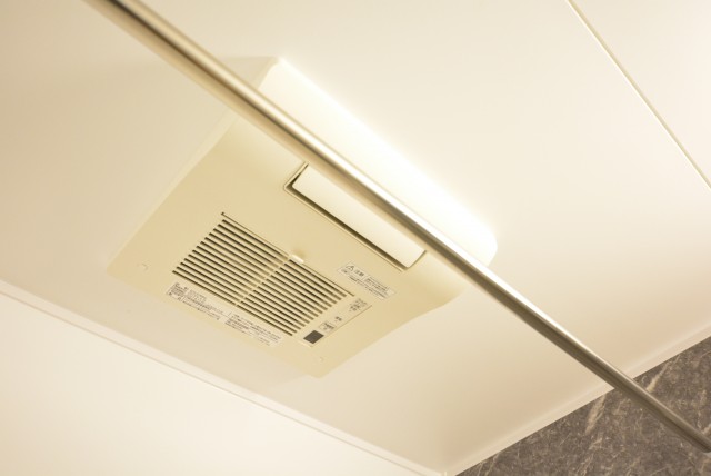 ドルフ目黒 浴室