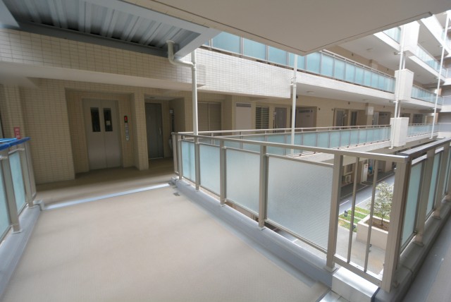 小石川ザ・レジデンスイーストスクエア 外廊下