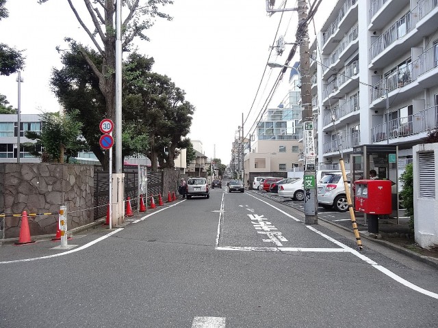 南平台セントラルハイツ　前面道路