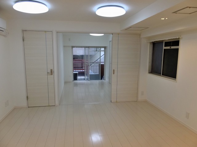 ライオンズマンション小石川第2　リビング→洋室1