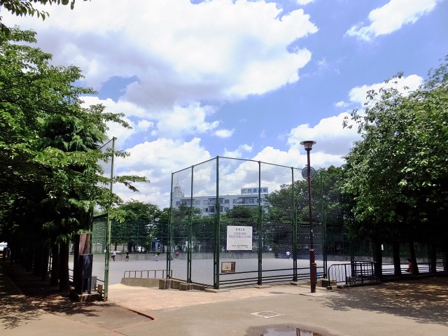 千歳船橋サマリヤマンション　公園