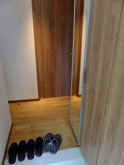 千歳船橋サマリヤマンション　玄関内