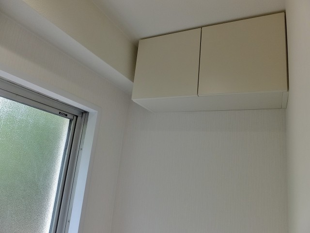 千歳船橋サマリヤマンション　トイレ収納