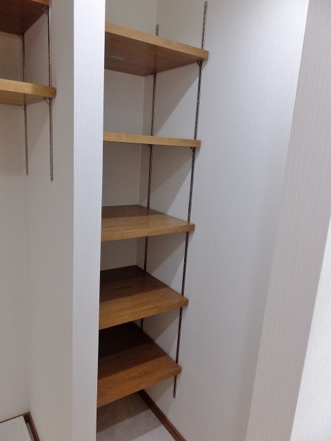 千歳船橋サマリヤマンション　洗濯機棚