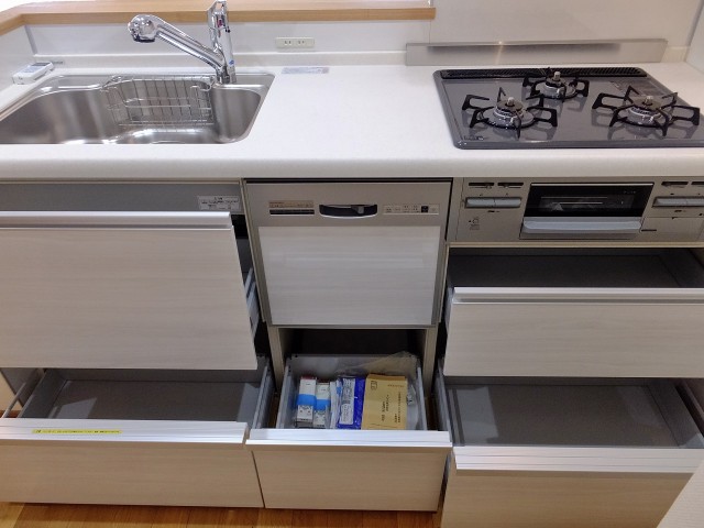 千歳船橋サマリヤマンション　キッチン収納