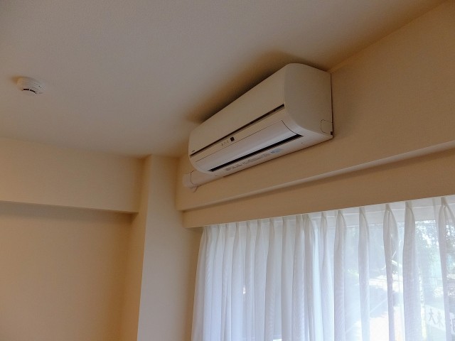 千歳船橋サマリヤマンション　リビングエアコン