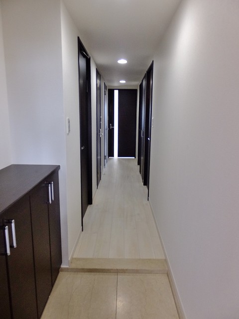 芦花公園パークホームズ　玄関中