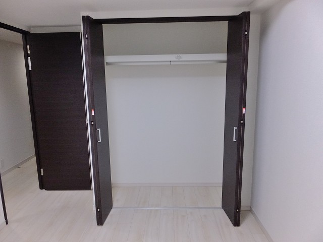 芦花公園パークホームズ　洋室1クローゼット