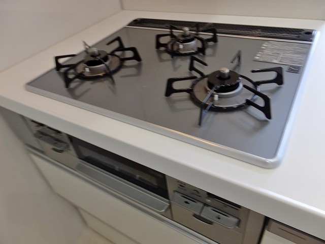 芦花公園パークホームズ　3口コンロ