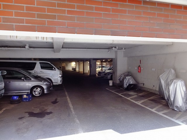 第一東個マンション　駐車場