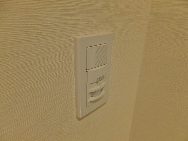 パレロワイヤル六番館　人感センサー