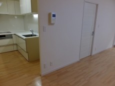 パレロワイヤル六番館　リビング