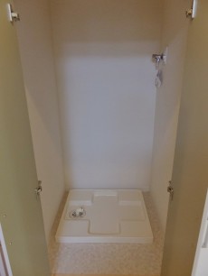 パレロワイヤル六番館　洗濯機置場