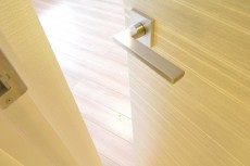 目黒サンケイハウス　約6.0帖の洋室扉