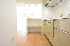 目黒サンケイハウス　キッチン収納