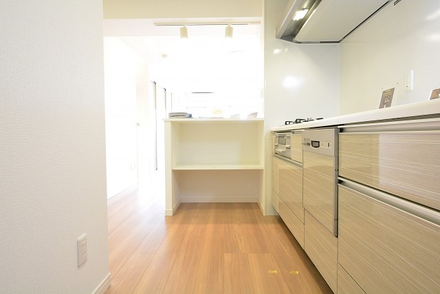目黒サンケイハウス　キッチン収納