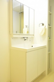 目黒サンケイハウス　洗面化粧台