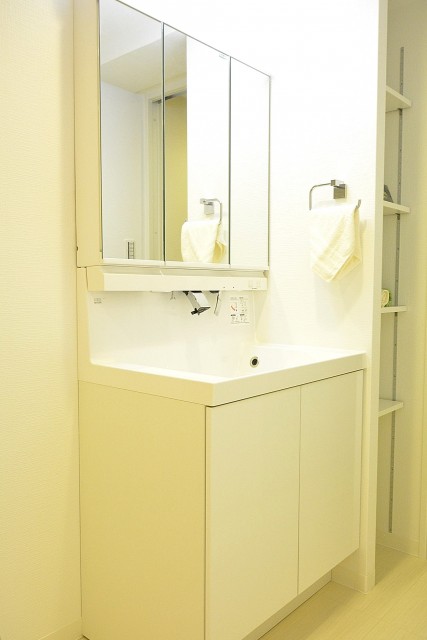 目黒サンケイハウス　洗面化粧台