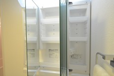 目黒サンケイハウス　洗面化粧台収納