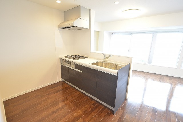 目白が丘マンション　開放感のあるオープンキッチン