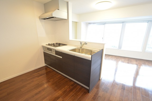 目白が丘マンション　開放感のあるオープンキッチン