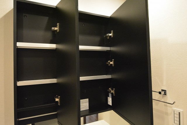 南平台セントラルハイツ　洗面化粧台収納