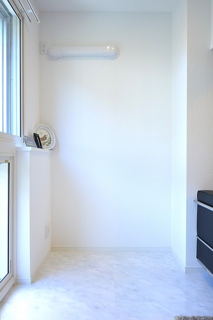 ツイン一の橋二番 約5.6帖の洋室