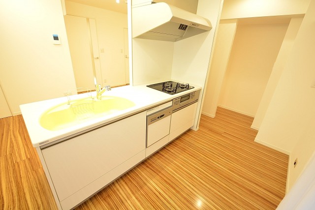 サンビューハイツ千駄ヶ谷　アイランドキッチン