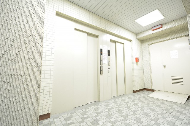 マンション五反田　エレベーターホール