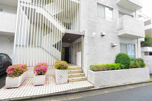 サンビューハイツ千駄ヶ谷　外観