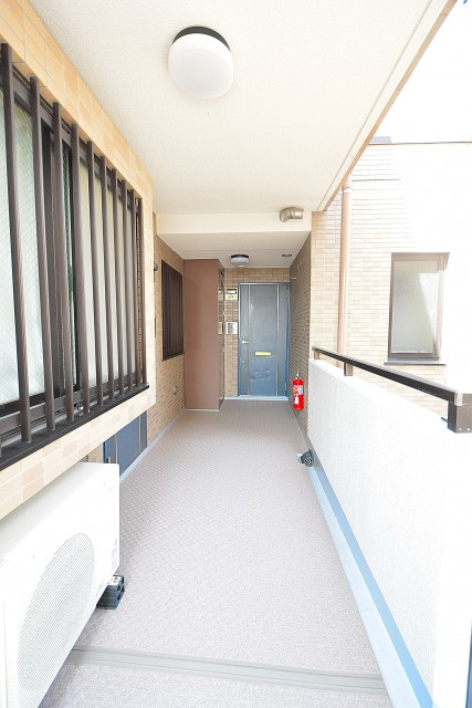 インペリアル中野南フラット　共有廊下