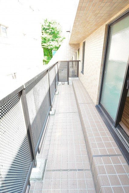 7.0帖のベッドルーム　バルコニー