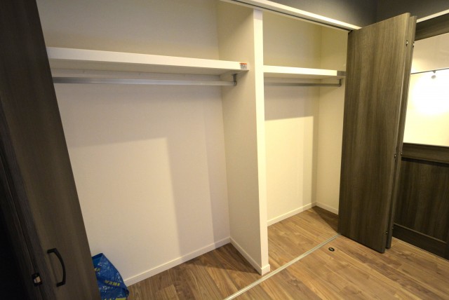 ファミール西新宿904　収納