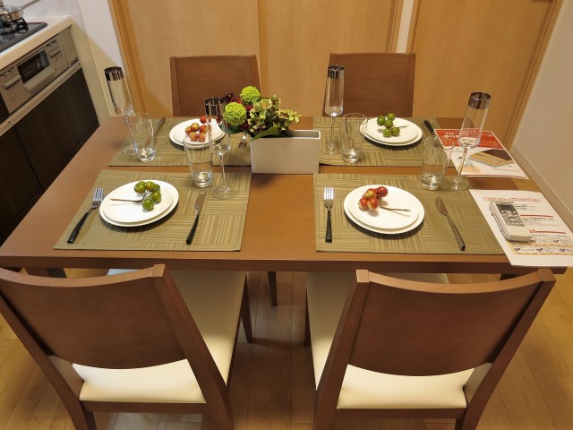 五反田サニーフラット　ダイニングテーブル