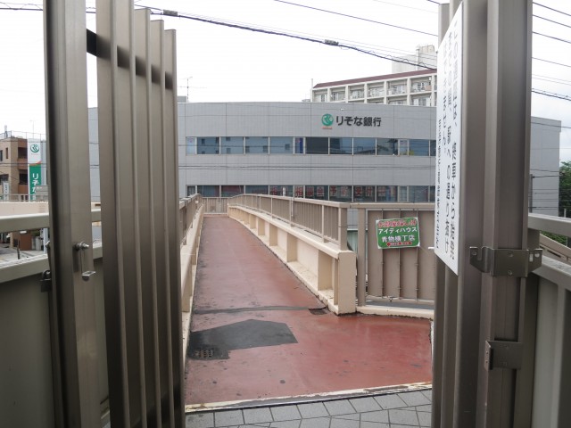 エクセル南品川　歩道橋入口