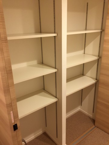 上用賀パークマンション　廊下収納