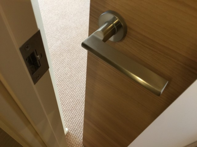 上用賀パークマンション　リビングへ